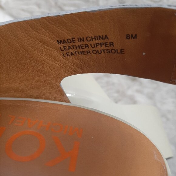 Michael Kors Lite Beige Patent Leather Sandals Heels Size 8M - Picture 8 of 8